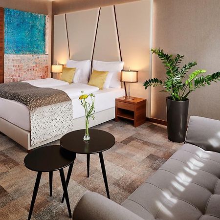 Artis Boutique Hotel โซมบ็อตเฮย์ ภายนอก รูปภาพ