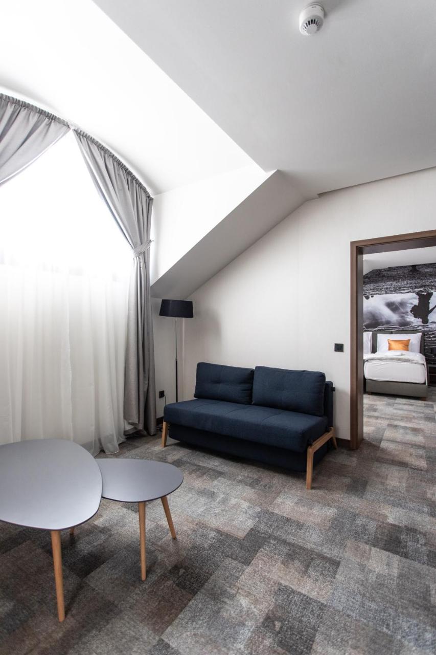 Artis Boutique Hotel โซมบ็อตเฮย์ ภายนอก รูปภาพ