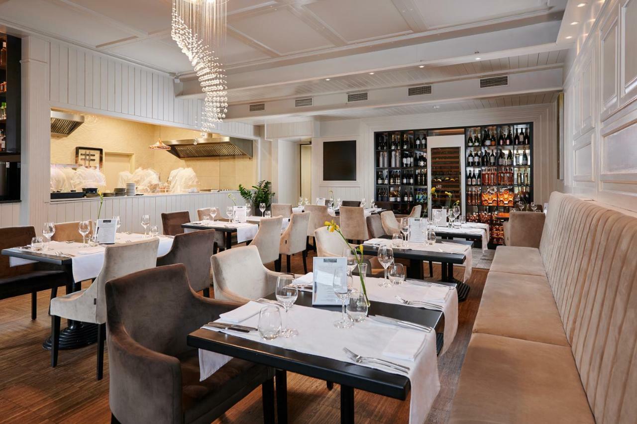 Artis Boutique Hotel โซมบ็อตเฮย์ ภายนอก รูปภาพ