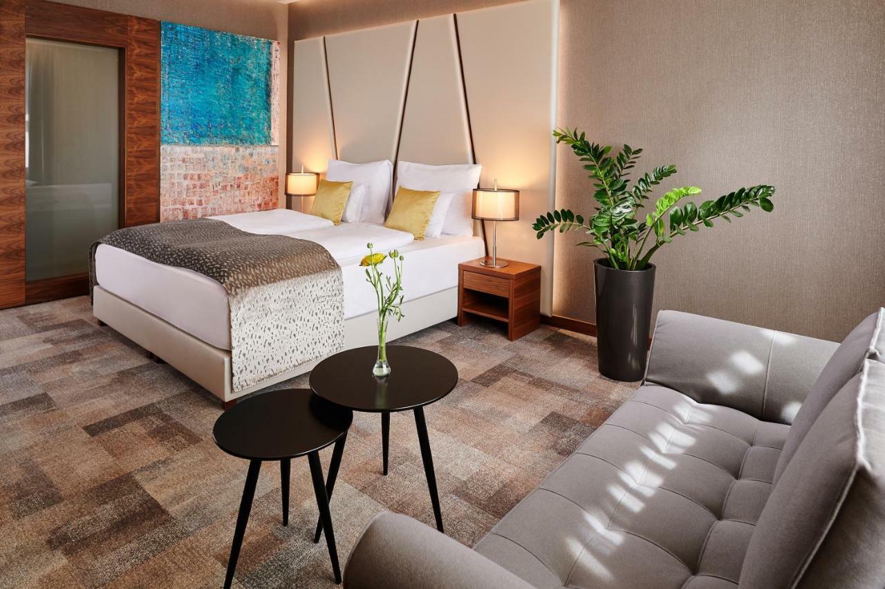 Artis Boutique Hotel โซมบ็อตเฮย์ ภายนอก รูปภาพ