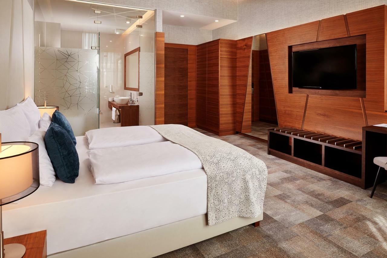 Artis Boutique Hotel โซมบ็อตเฮย์ ภายนอก รูปภาพ
